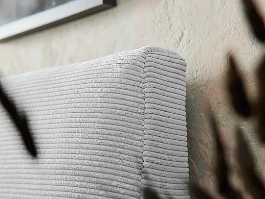 Interliving Boxspringbett Serie 1418 - Boxspringbett mit feinem Cordbezug 